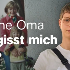 Youtube thumbnail einer jungen Frau die ihre Oma mit Demenz begleitet