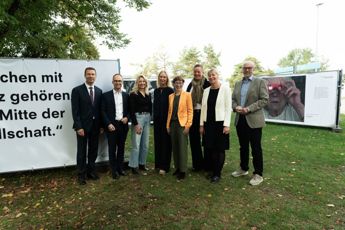 Offizielle Eröffnung der Ausstellung "Demenz neu sehen" im Olympiapark