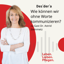 Podcastcover eine Frau im weißen Oberteil lächelt in die Kamera
