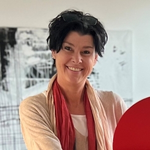 Portraitfoto von Gabi Stark, Personalreferentin bei der Sparkasse Kraichgau