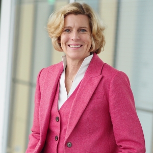 Auf dem Foto ist Stefanie Wagner-Fuhs zu sehen. Sie ist Mitglied im Fachlichen Beirat vin Desideria Care e.V.