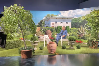 Désirée von Bohlen und Halbach und NDR-Moderator Hinnerk Baumgarten im TV-Studio